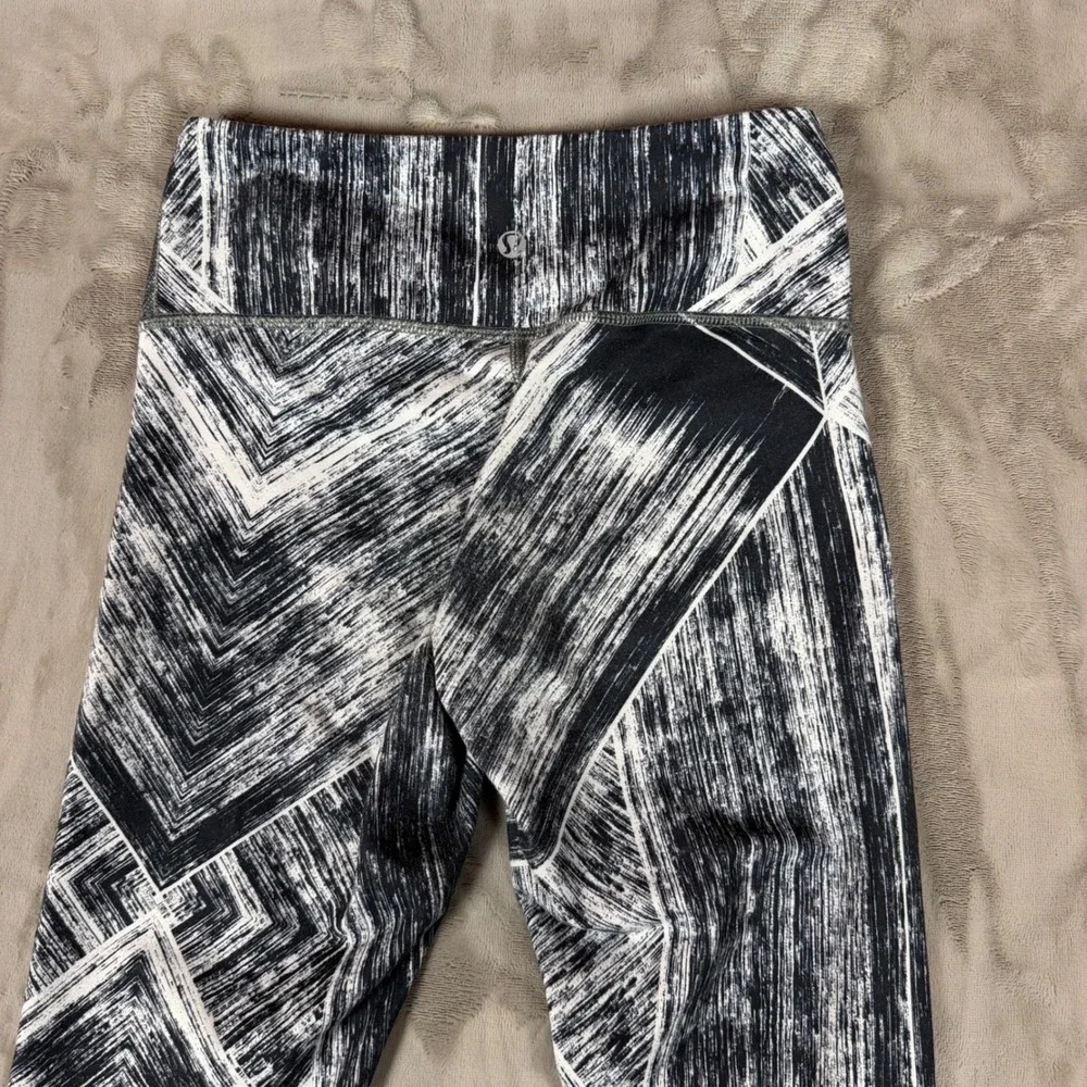 Lululemon Wunder Under Crop Leggings Black White Brushstroke Print Womens 4